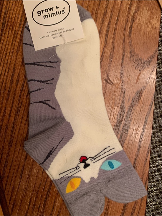Accessories - Cat Face Crew Socks - Gray & White